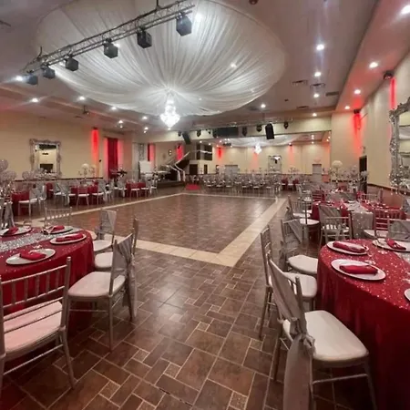 Garza'S Event Hall Aparthotel